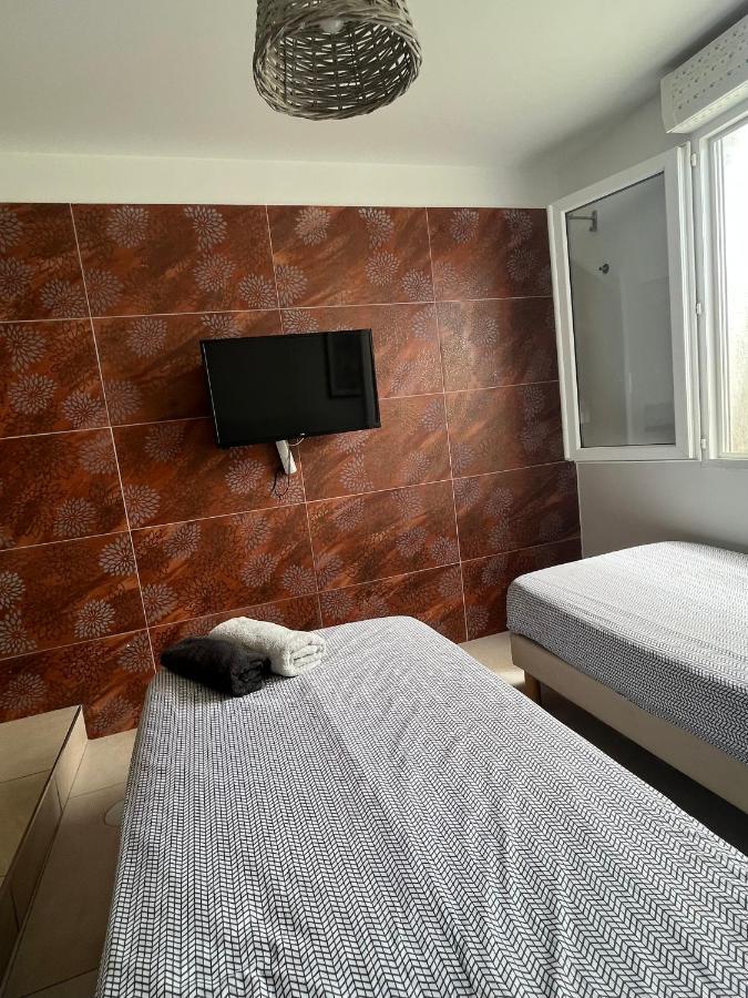 Appartement 4 Personnes, Aeroport Marseille Мариньян Экстерьер фото