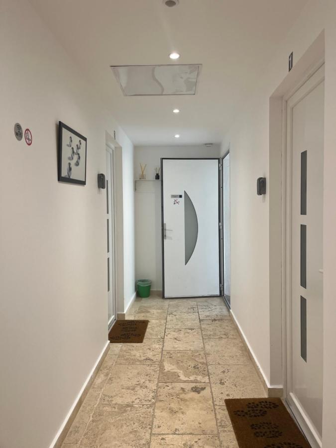 Appartement 4 Personnes, Aeroport Marseille Мариньян Экстерьер фото
